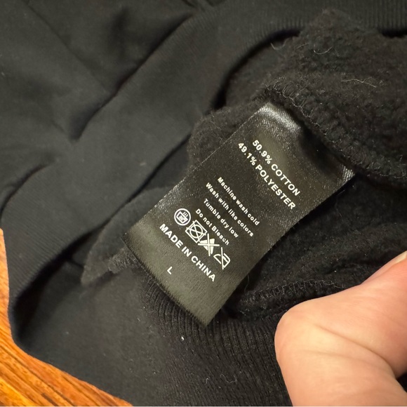 Comfrt Unisex Size Large Black Signature Hoodie Comfort Soft Casual Streetwear - Picture 3 of 6